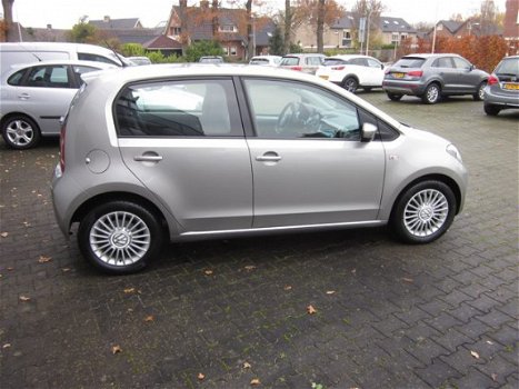 Volkswagen Up! - 1.0 60PK High up 5 Drs - 1