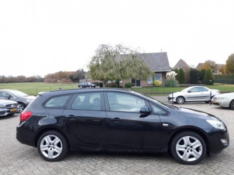 Opel Astra Sports Tourer - 1.4 Turbo Sport - Navi - Deel Leder - Dealer onderhouden - 1