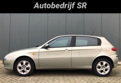 Alfa Romeo 147 - 1.6 T.Spark Veloce Distinctive Airco 5 Deurs NAP - 1