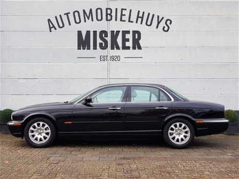 Jaguar XJ - 3.0 V6 NAVI | XENON | PDC VOOR EN ACHTER | NL AUTO - 1