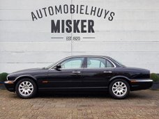 Jaguar XJ - 3.0 V6 NAVI | XENON | PDC VOOR EN ACHTER | NL AUTO