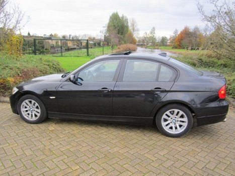 BMW 3-serie - 320i Executive/Automaat/vol leer/Navi/APK - 1