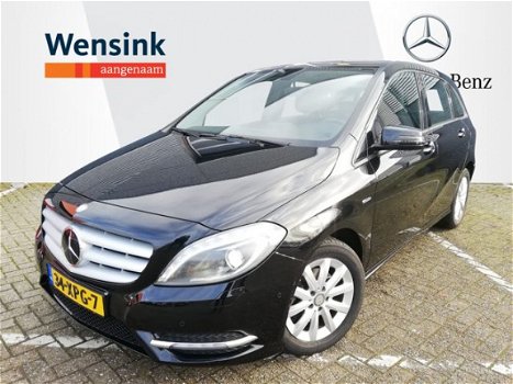 Mercedes-Benz B-klasse - 200 Ambition Line | 1.400kg Trekgewicht | Inklapbare Spiegels | Bi-Xenon | - 1