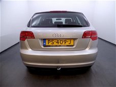 Audi A3 Sportback - 1.6 TDI Attraction Advance Clima, Leer