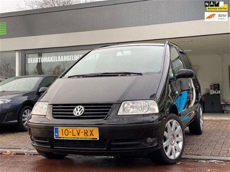Volkswagen Sharan - 2.0 Sportline 2e Eigenaar/Nieuwe Apk/Airco/Elec Ramen/7 Pers - 1