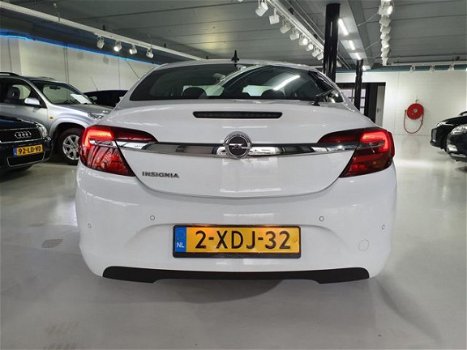 Opel Insignia - 1.4 T EcoFLEX Business+ STOEL/STUUR VERW LED NAVI PDC TREKHAAK 6MND GARANTIE NAP NL - 1