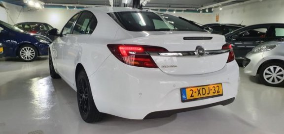 Opel Insignia - 1.4 T EcoFLEX Business+ STOEL/STUUR VERW LED NAVI PDC TREKHAAK 6MND GARANTIE NAP NL - 1