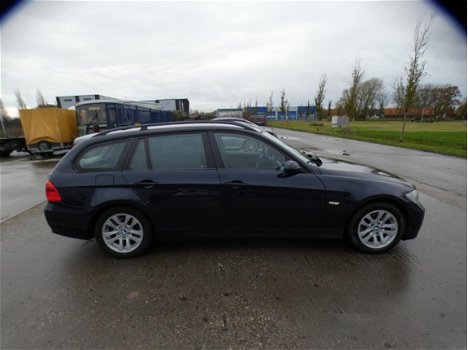 BMW 3-serie Touring - 318d Introduction / climate control / cruise control / export - 1