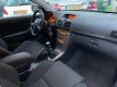 Toyota Avensis Wagon - 2.2 D-4D Linea Luna Airco, CruiseControl, Lichtmetalen velgen - 1 - Thumbnail