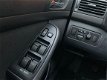Toyota Avensis Wagon - 2.2 D-4D Linea Luna Airco, CruiseControl, Lichtmetalen velgen - 1 - Thumbnail