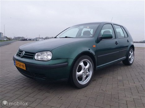 Volkswagen Golf - 1.4-16V Comfortline - 1