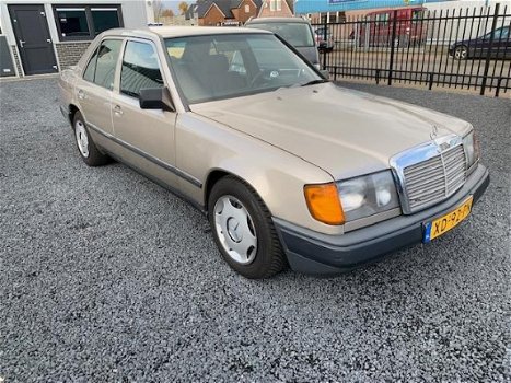 Mercedes-Benz 200-serie - 260 E (W124) APK 22-06-2021ZEER MOOI - 1