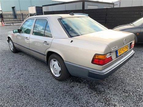 Mercedes-Benz 200-serie - 260 E (W124) APK 22-06-2021ZEER MOOI - 1