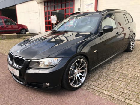 BMW 3-serie Touring - 318i High Executive - 1