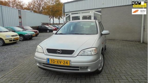 Opel Astra - 1.6-16V CDX - 1