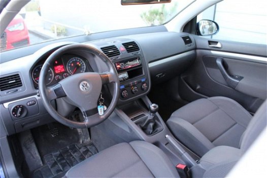 Volkswagen Golf - 1.6 Sportline - onderhoudsbeurt + Airco/Cruise Control. Lm velgen - 1