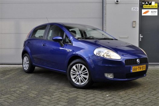 Fiat Grande Punto - 1.4-16V Emotion *Airco*Cruise*Regensensor*NL - 1