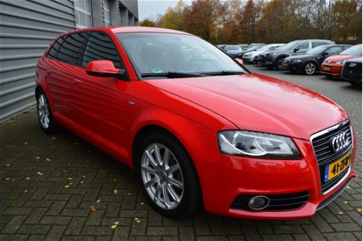 Audi A3 Sportback - 1.4 TFSI 125PK S-LINE NAVIGATIE-AUTOMAAT-TREKHAAK-HALF LEER-STOF/ XENON - 1