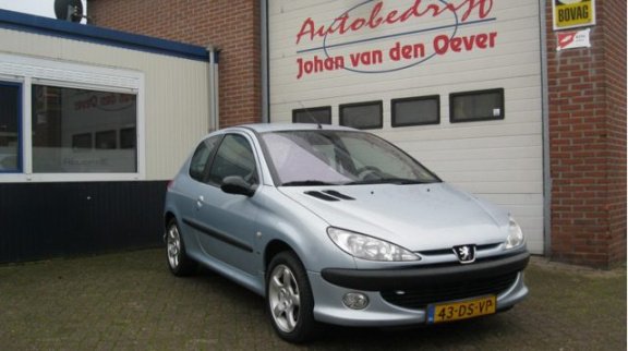 Peugeot 206 - 2.0 GTI - 1