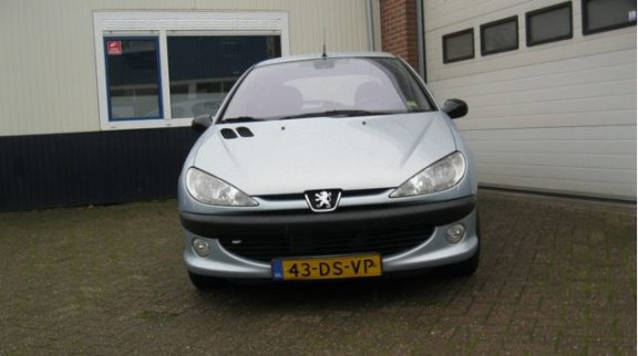 Peugeot 206 - 2.0 GTI - 1