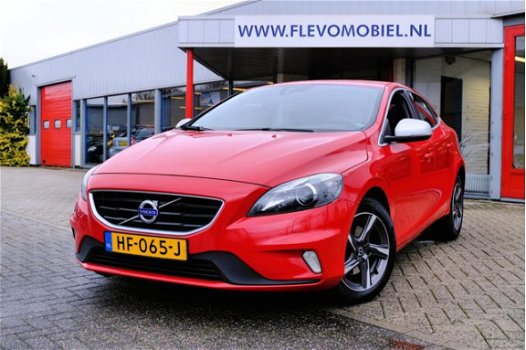 Volvo V40 - 2.0 D2 R-Design Business Xenon/Navi/Leder-Alcant - 1