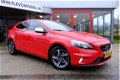 Volvo V40 - 2.0 D2 R-Design Business Xenon/Navi/Leder-Alcant - 1 - Thumbnail