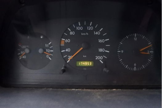 Mercedes-Benz Vito - 110 D Turbo 3 pers. 174 dkm apk 14-9-2019 - 1