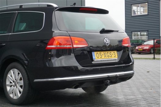 Volkswagen Passat Variant - 1.6 TDI Comfort Executive Line BlueMotion ZWART LEER STOELVERW. NAVI PDC - 1