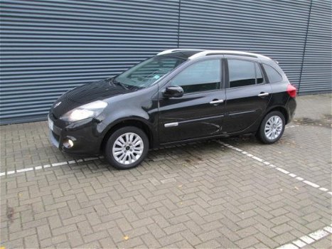 Renault Clio Estate - 1.2 TCE Collection zwart metallic groot navigatie sportvelgen alles elektrisch - 1