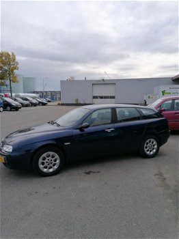 Alfa Romeo 156 Sportwagon - 2.0-16V T.Spark - 1