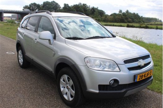 Chevrolet Captiva - 2.4i Style 2WD 7 persoons, navi, trekhaak - 1