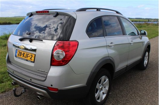 Chevrolet Captiva - 2.4i Style 2WD 7 persoons, navi, trekhaak - 1