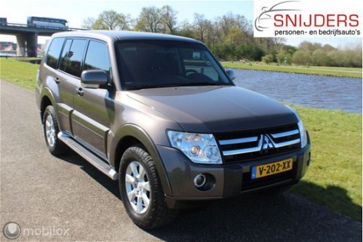 Mitsubishi Pajero - VAN, GRIJS KENTEKEN TREKH 3500 KG - 1