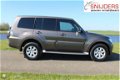 Mitsubishi Pajero - VAN, GRIJS KENTEKEN TREKH 3500 KG - 1 - Thumbnail