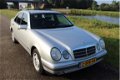 Mercedes-Benz E-klasse - 240 Elegance Automaat, Nette auto - 1 - Thumbnail