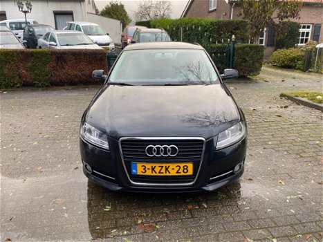 Audi A3 - 1.6 TDI Ambition Pro Line S CLIMA KM196000 MET NAP - 1