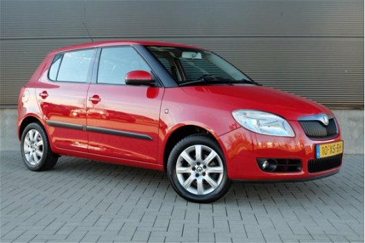 Skoda Fabia - 1.4 16V Clima Cruise Trekhaak NL-auto - 1