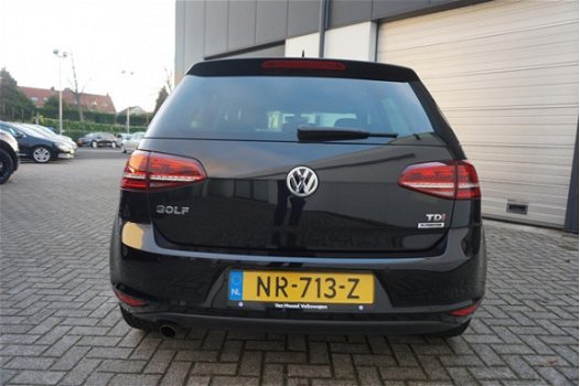 Volkswagen Golf - 1.6 TDI 110pk Connected Series | Navigatie | Pdc | Climate | Bluetooth - 1