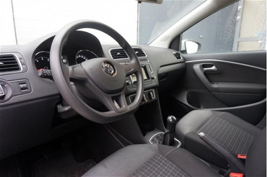 Volkswagen Polo - 1.0 MPI 75pk Comfortline | Airco | Cruise - 1