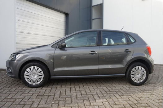 Volkswagen Polo - 1.4 TDI 90pk Trendline | Navi | Cruise | Airco | Bluetooth - 1