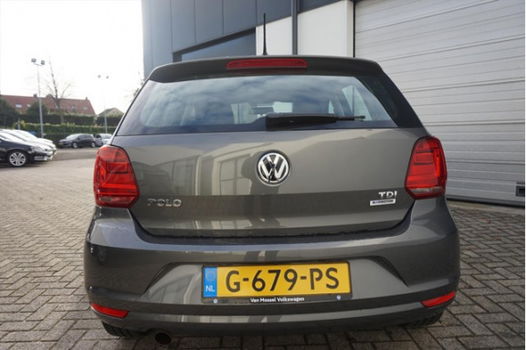 Volkswagen Polo - 1.4 TDI 90pk Trendline | Navi | Cruise | Airco | Bluetooth - 1