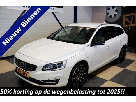 Volvo V60 - €15487 ex.BTW 7% Bijtelling tot 10-2020 2.4 D5 Twin Engine AWD 173kW/235pk Aut6 PIHV Spe - 1