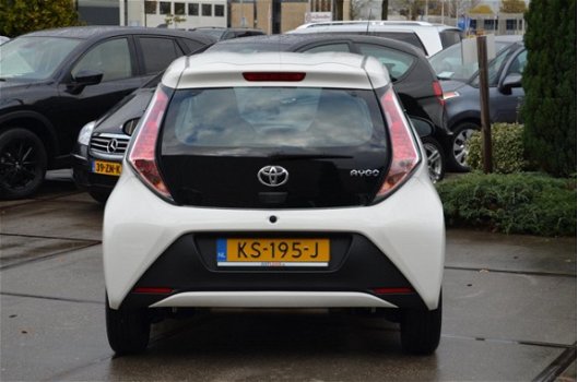 Toyota Aygo - 1.0 VVT-i x-now Airco | LED | NAP - 1