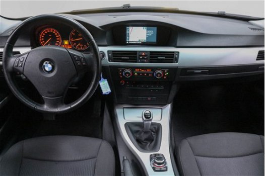 BMW 3-serie Touring - 318i Business Line Navi ECC Cruise PDC - 1