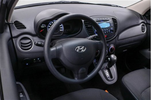 Hyundai i10 - 1.2 i-Drive Cool Automaat 9.268 km Airconditioning - 1