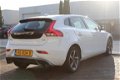 Volvo V40 - 2.0 D2 R-Design + Xenon + Navi + Leder + Pdc - 12/2015 - 1 - Thumbnail