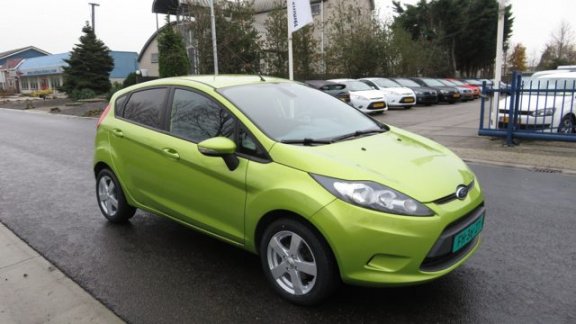 Ford Fiesta - 1.25 * 82 PK * 5 drs * Airco * metallic - 1