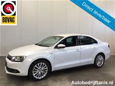 Volkswagen Jetta - 1.4 TSI HYBRID HIGHLINE XENON-LEDER-NAVI-PDC-LED-LMV End Of Year Sale