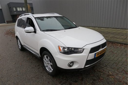 Mitsubishi Outlander - 2.0 Intro Edition /Navi/2e Eig/17inch/Pdc/Trekh/NAP/Garantie - 1