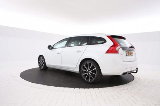 Volvo V60 - 2.4 D5 Twin Engine Special Edition ex btw 7% bijtelling, automaat, volledig lederen bekl - 1